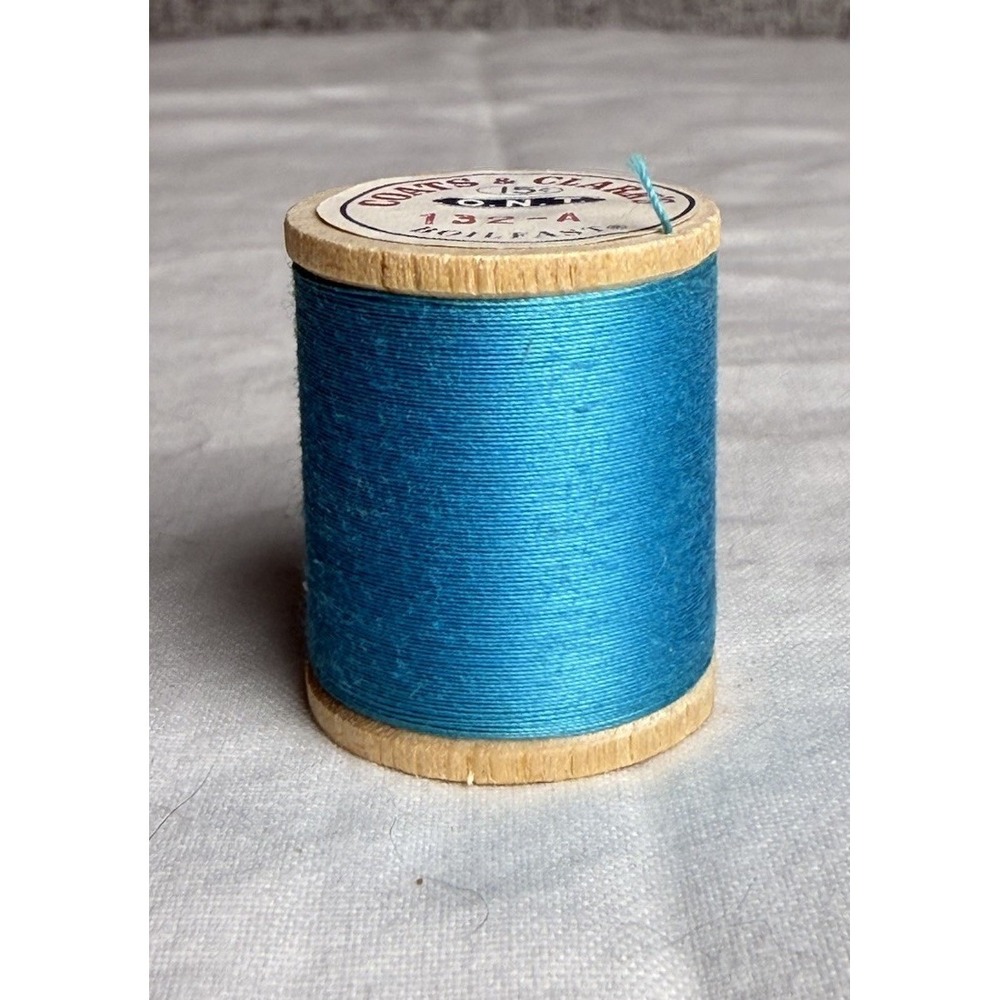 Vintage NEW Coats & Clark's 125 Yards #132 A Parakeet Blue Thread Wooden Spool